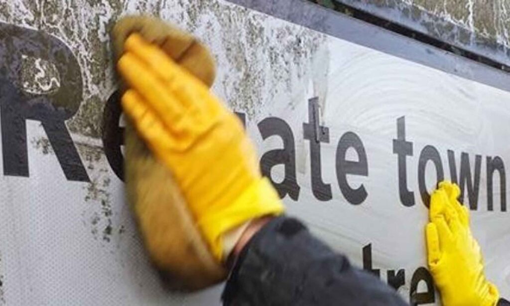 Sign-Board-Cleaning